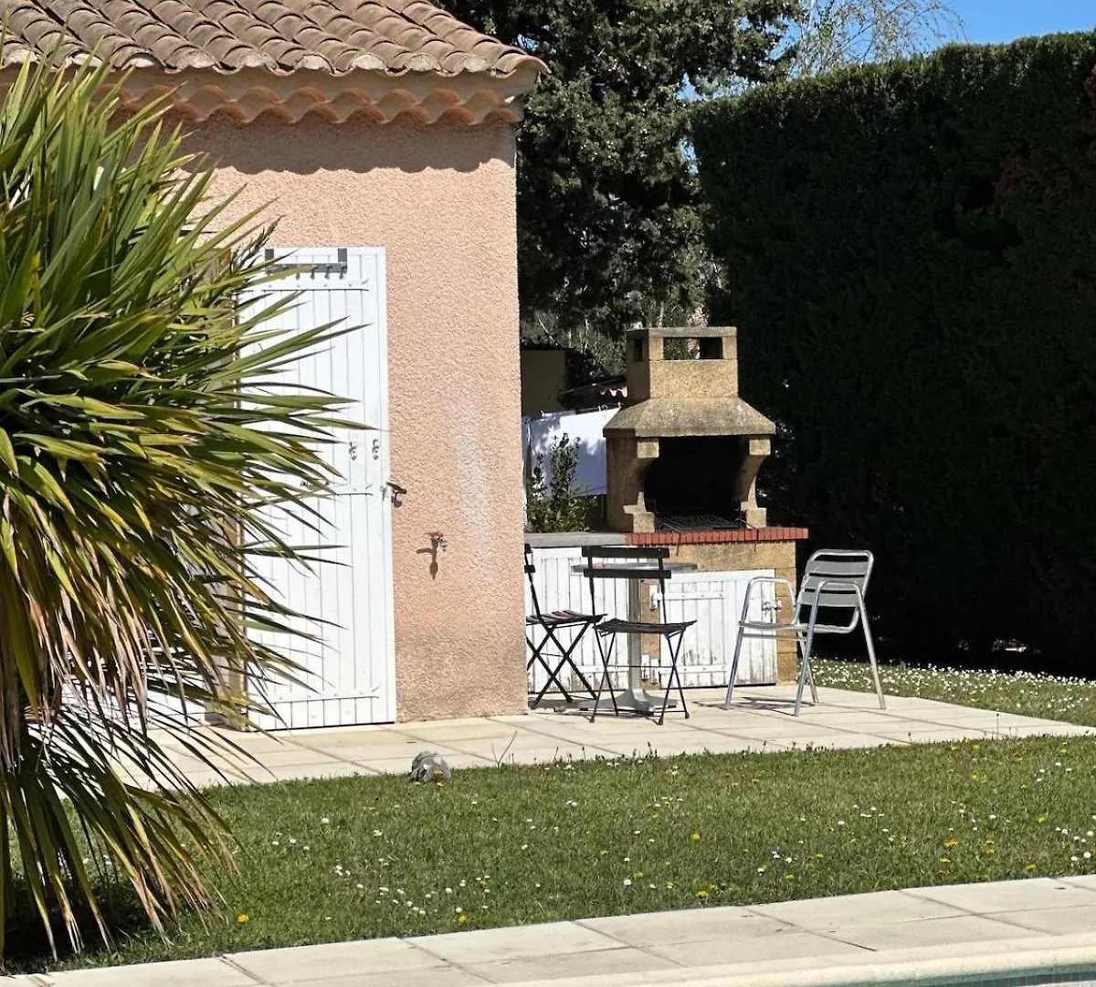 Holiday home Le Lagon Vert Pernes-les-Fontaines